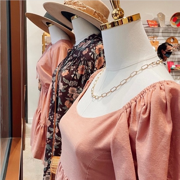 Meet your Posher, Elizabeth - Picture 8 of 10